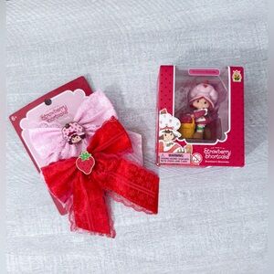 Strawberry shortcake Figure and Hair Bows Bundle